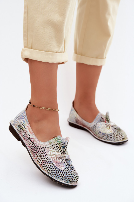 Pelle con elementi traforati scarpe Ballerine con nastri Artiker 58C3481 Colori differenti