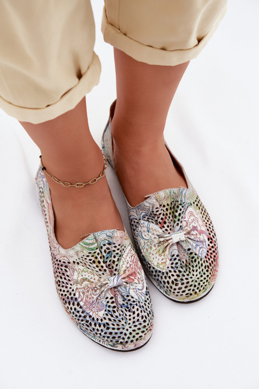 Pelle con elementi traforati scarpe Ballerine con nastri Artiker 58C3481 Colori differenti