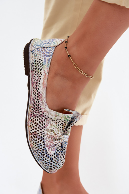 Pelle con elementi traforati scarpe Ballerine con nastri Artiker 58C3481 Colori differenti