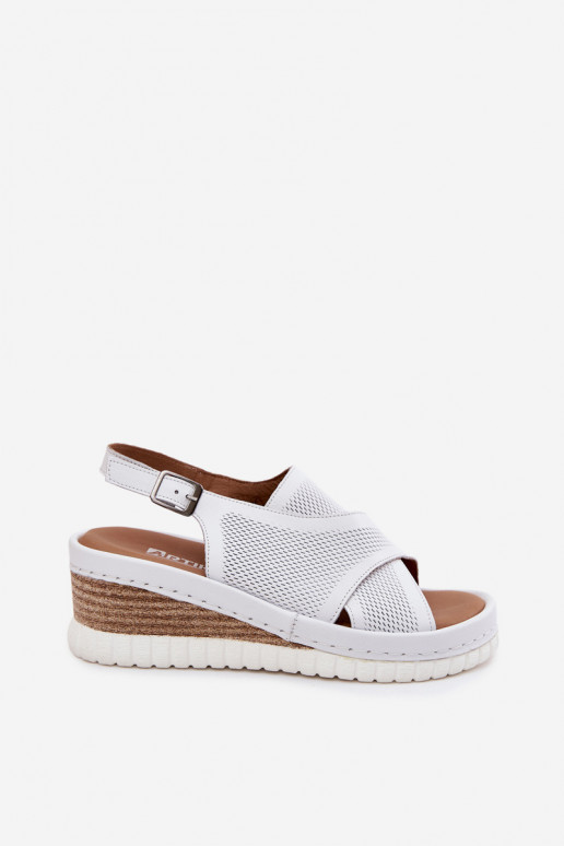 Sandali da donna con una piattaforma pelle naturale Artiker 58C3145 Colore bianco