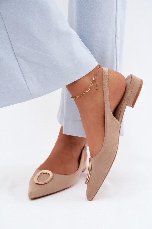Sandali da donna con tacco largo e ornamenti di colore sabbia di Sparkle
