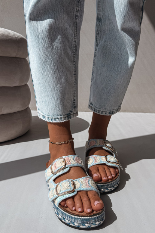 Pantofole all'uncinetto Glimma con piattaforma e fibbie color blu