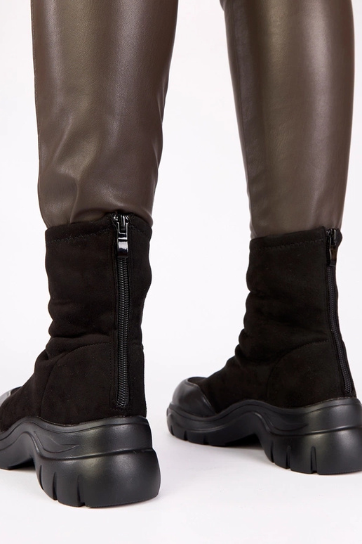 Stivaletti neri in ecopelle scamosciata con suola chunky Alana