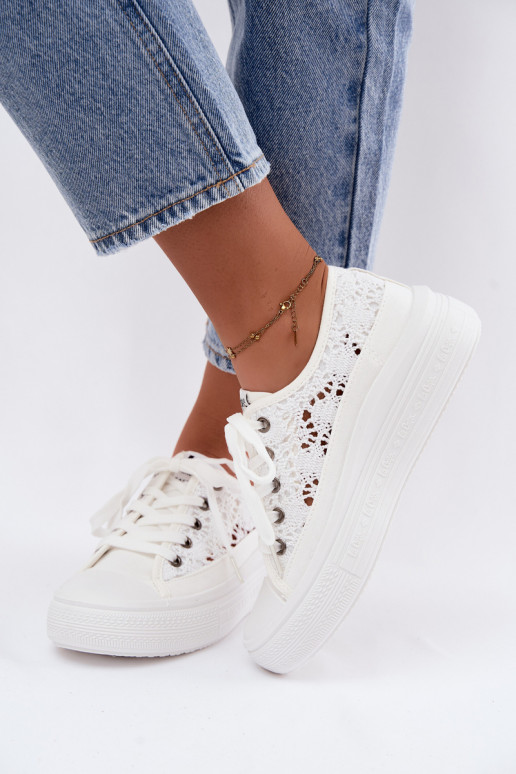 Scarpe bianche casual con piattaforma e elementi intagliati Lee Cooper LCIN-26-44-4485