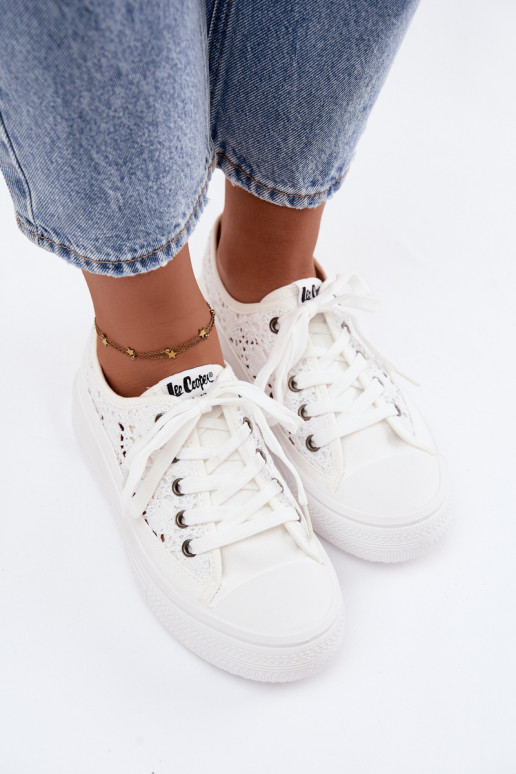 Scarpe bianche casual con piattaforma e elementi intagliati Lee Cooper LCIN-26-44-4485
