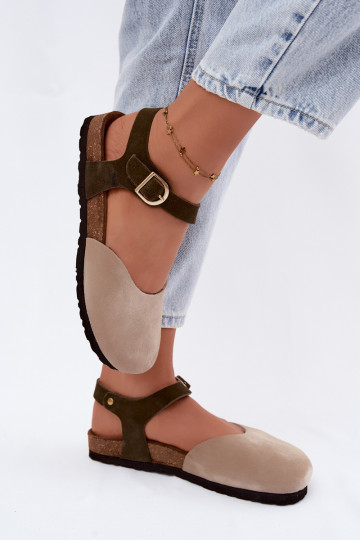 Sandali da donna in suede sintetico con punta chiusa colore sabbia