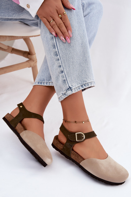Sandali da donna in suede sintetico con punta chiusa colore sabbia