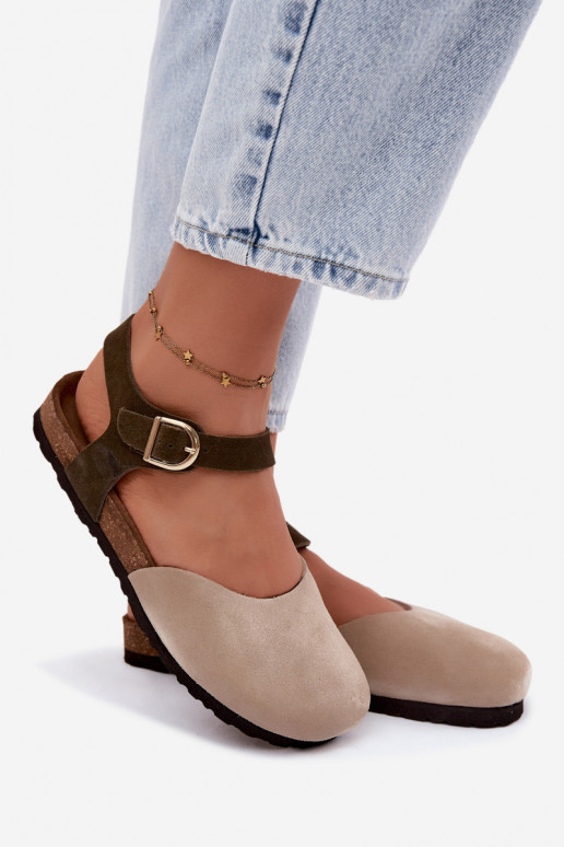 Sandali da donna in suede sintetico con punta chiusa colore sabbia