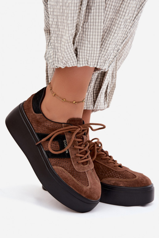Sneakers marroni da donna con piattaforma e perforazione Umbry
