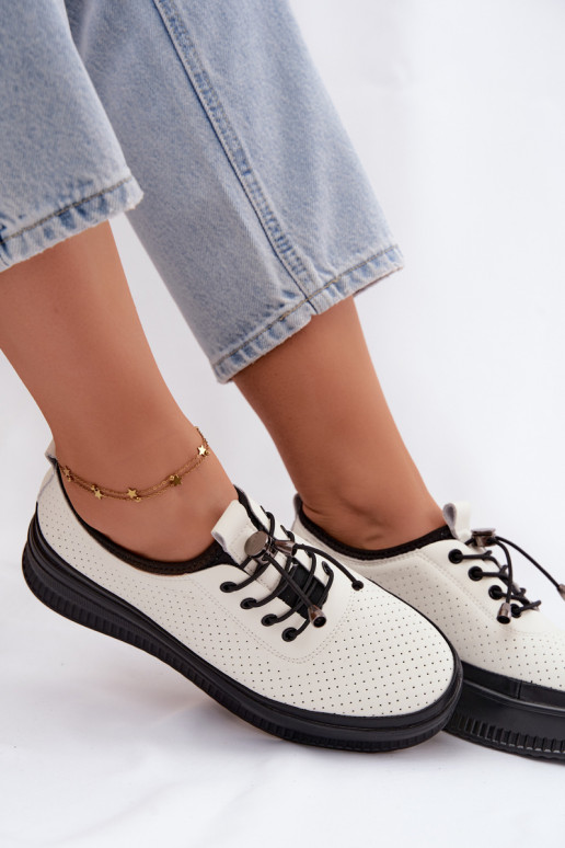 Scarpe bianche da donna con piattaforma e perforazione Dalila
