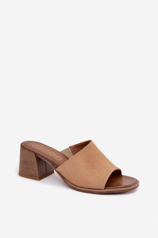 Pantofole con tacco in suede artificiale beige da donna Zazoo