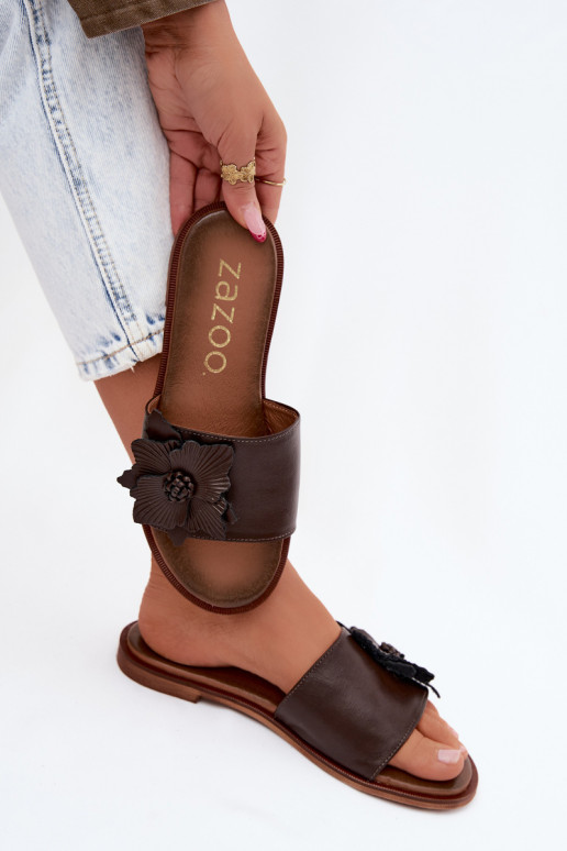 Infradito in pelle per donne con ornamenti Zazoo 40477 color cioccolato
