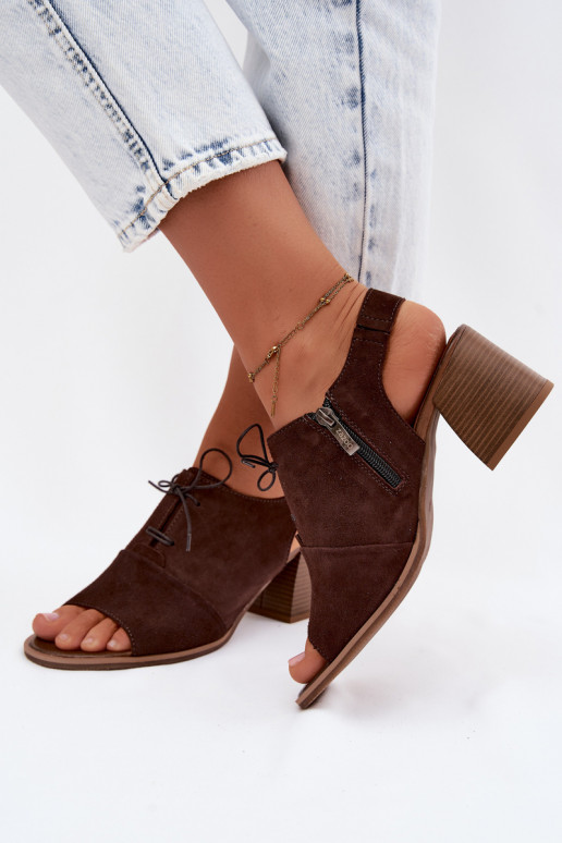 Décolleté in pelle eleganti con dettagli stilosi Zazoo 40523 color cioccolato