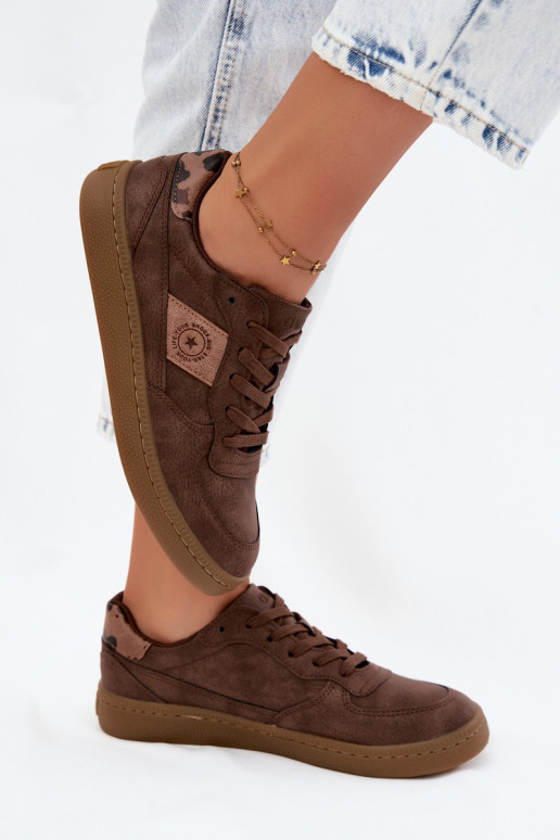 Sneakers lucidi per donne Big Star UU274017 in colore marrone