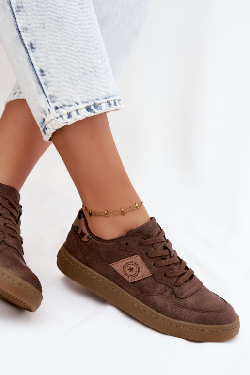 Sneakers lucidi per donne Big Star UU274017 in colore marrone