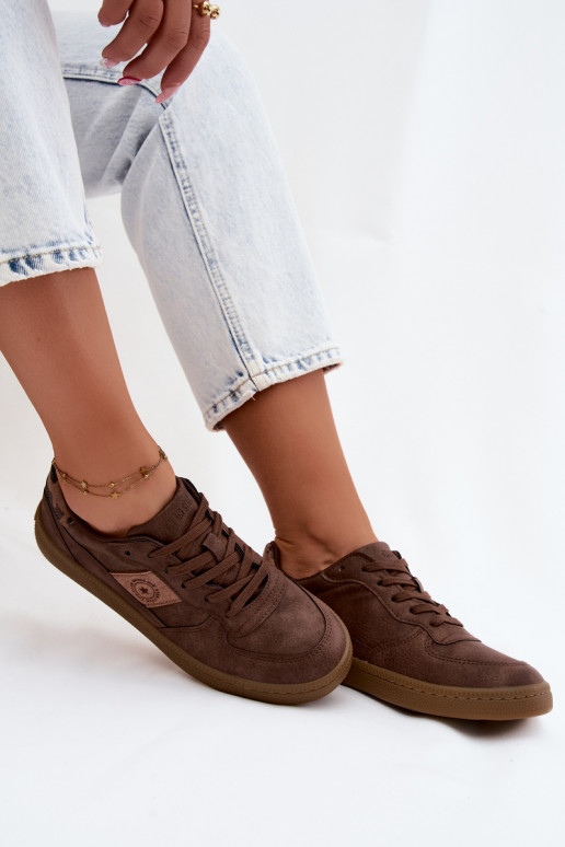 Sneakers lucidi per donne Big Star UU274017 in colore marrone