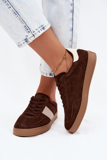 Sneakers per donne in ecopelle scamosciata Big Star UU274008 in colore cioccolato 2