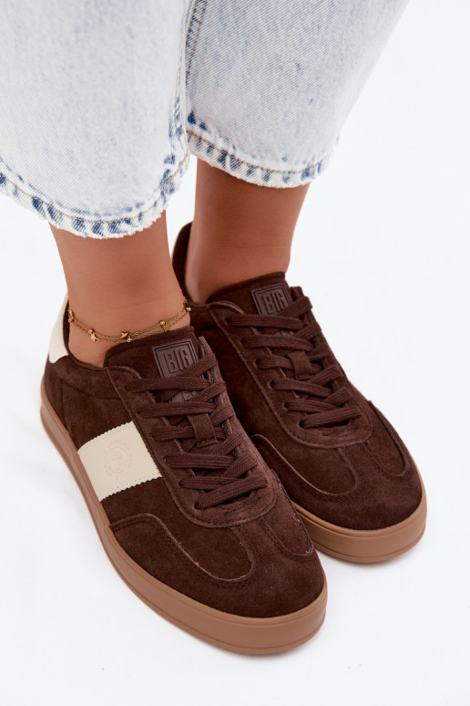 Sneakers per donne in ecopelle scamosciata Big Star UU274008 in colore cioccolato