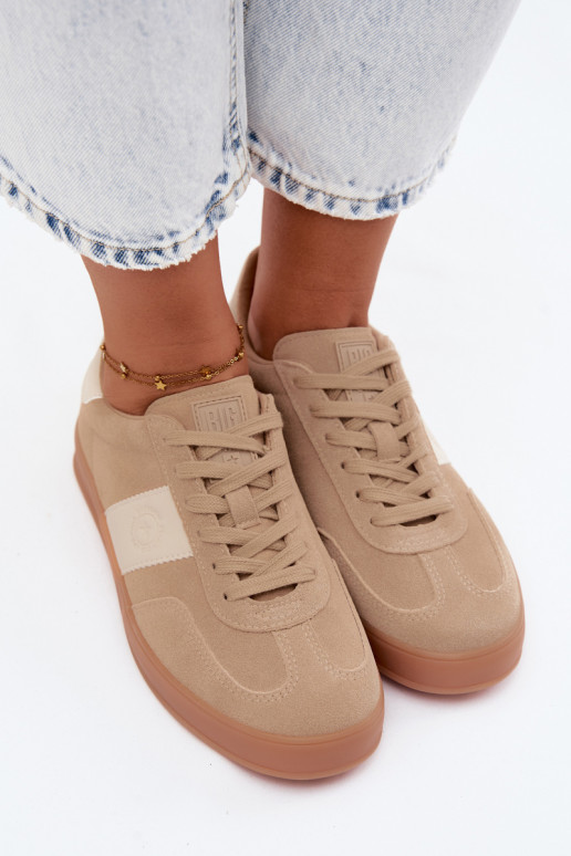 Sneakers per donne in ecopelle scamosciata Big Star UU274009 in colore sabbia