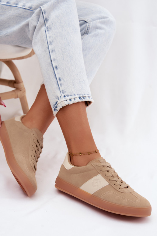 Sneakers per donne in ecopelle scamosciata Big Star UU274009 in colore sabbia