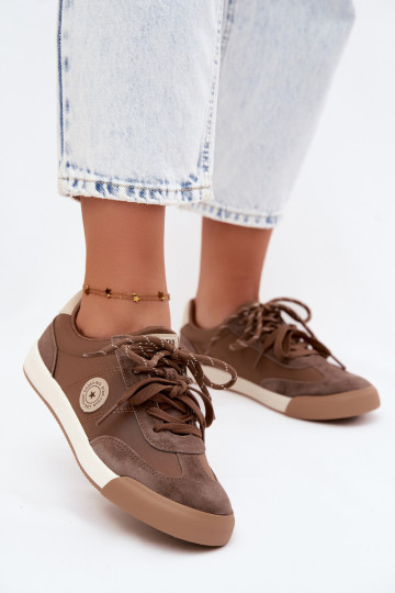 Sneakers in camoscio per donne con lacci doppi Big Star UU274002 in colore marrone 2