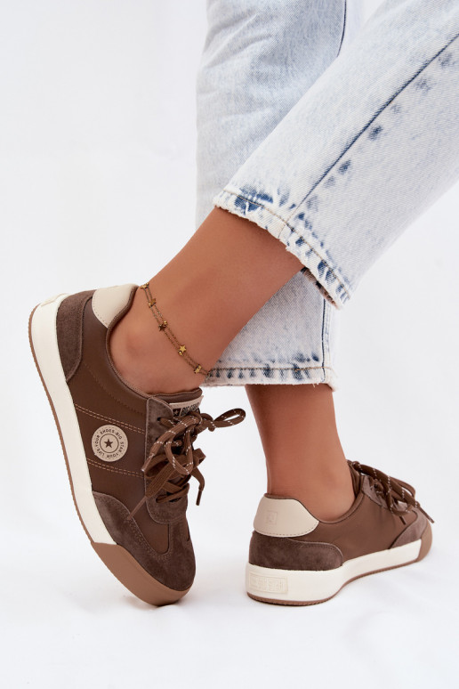Sneakers in camoscio per donne con lacci doppi Big Star UU274002 in colore marrone