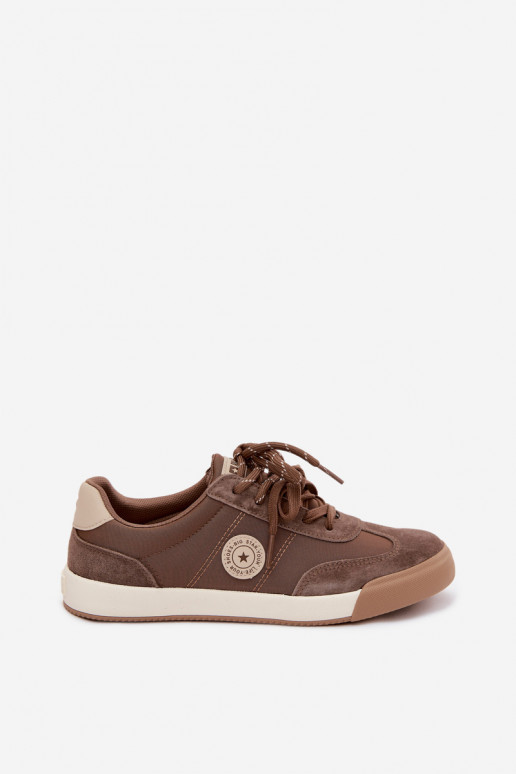 Sneakers in camoscio per donne con lacci doppi Big Star UU274002 in colore marrone