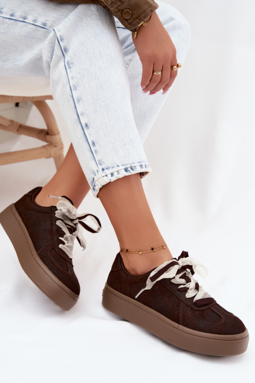 Sneakers da donna con piattaforma e lacci decorativi Big Star UU274004