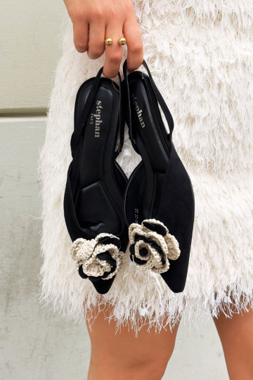 Sandali da donna con decorazione in suede nero Gardenia