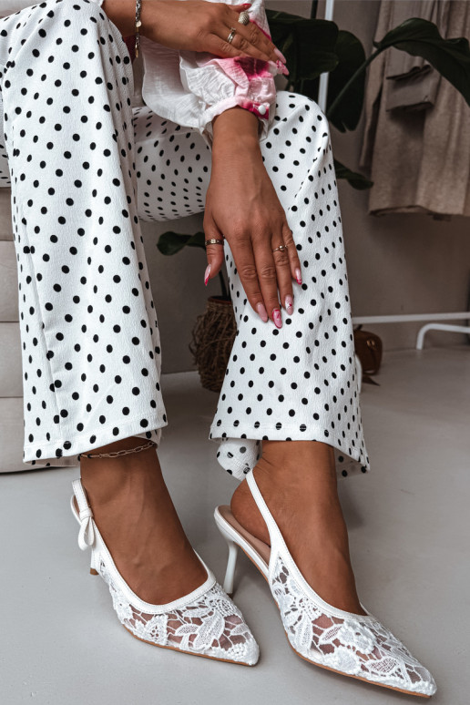 Sandali da donna con tacchi sottili con pizzo Colore bianco Pelivelle