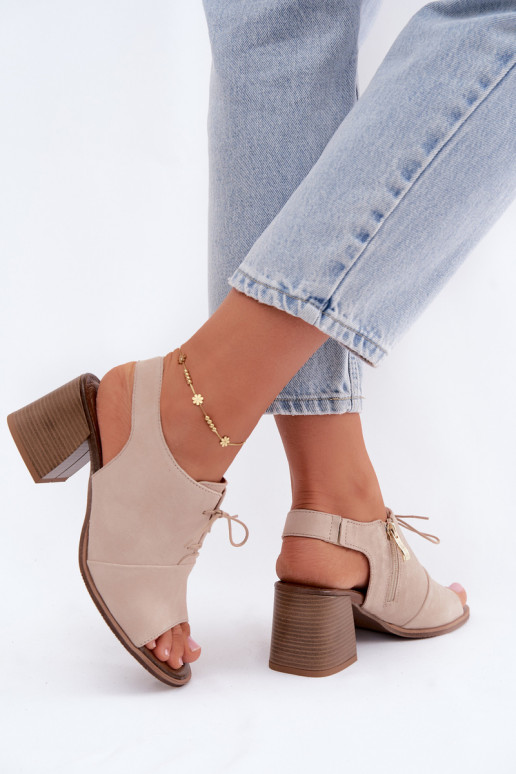 Décolleté eleganti in suede avorio con dettagli stilosi Zazoo 40523