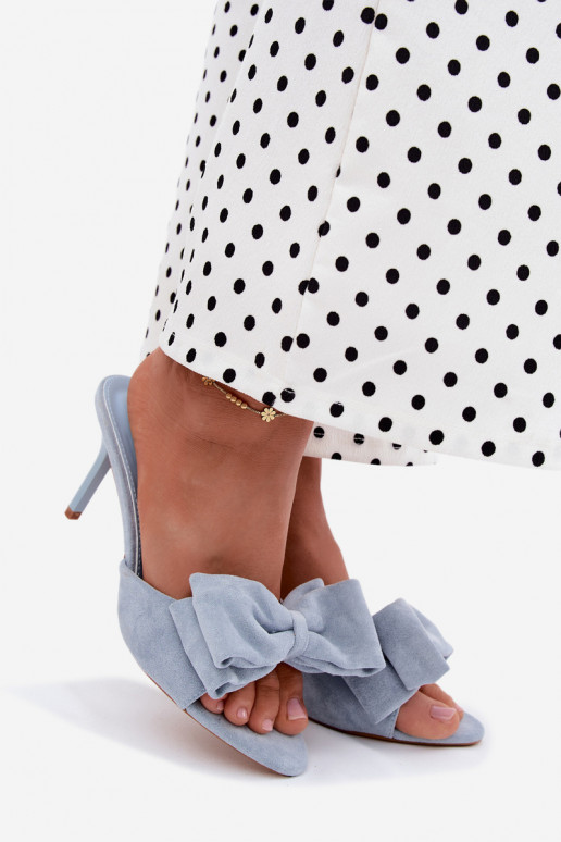 Pantofole da donna con tacco sottile e fiocchi in suede blu Tai turignolia