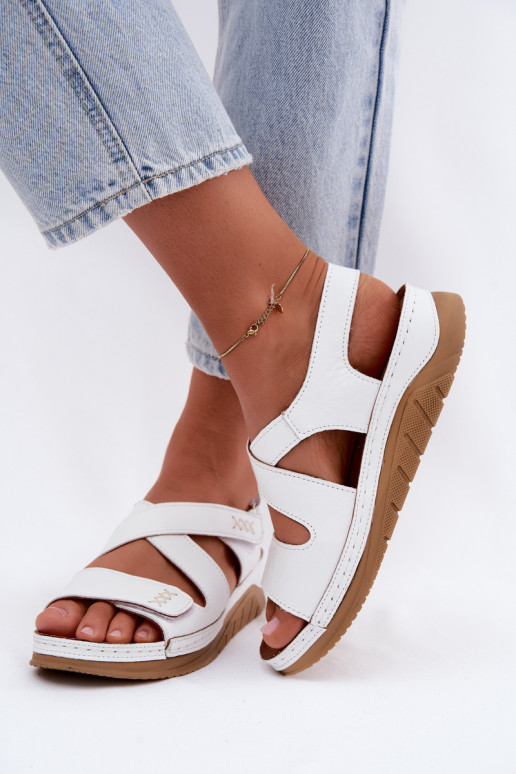 Sandali bianchi da donna con piattaforma