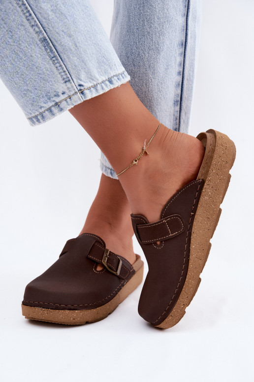 Pantofole con fibbie Inblu, colore cioccolato