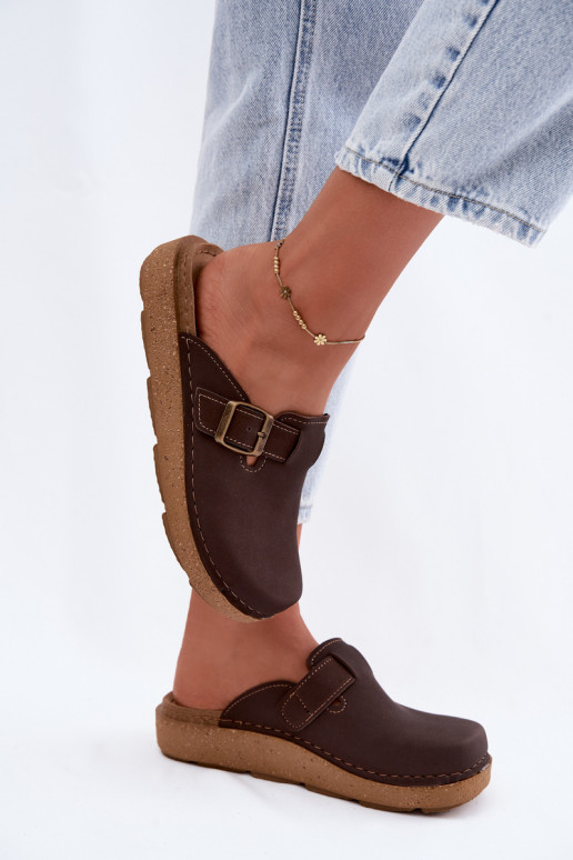 Pantofole con fibbie Inblu, colore cioccolato