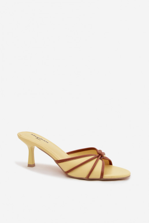 Ciabatte da donna con tacco sottile in pelle sintetica gialla Orchidia