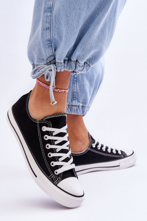 Sneakers basse classiche da donna in nero Vegas