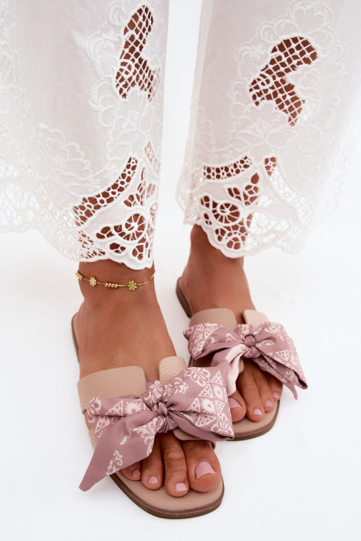 Pantofole da donna con tacchi larghi con nastri Nude Caprissa
