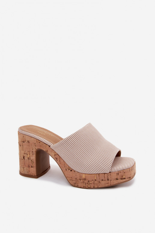 Pantofole da donna con tacchi e righe in colore sabbia Poplina