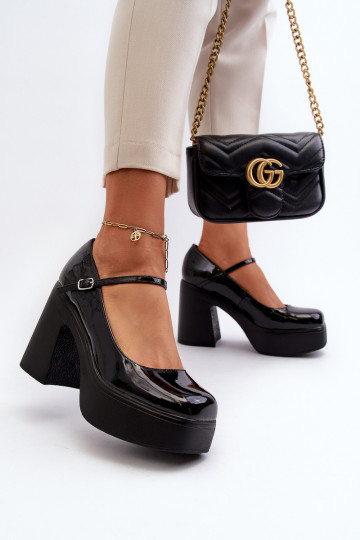 Scarpe nere da donna con effetto verniciato e plateau Big Star NN274004