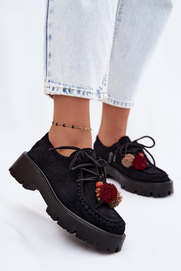 Scarpe con bei dettagli in suede artificiale nero Melonia