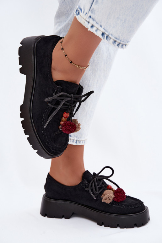 Scarpe con bei dettagli in suede artificiale nero Melonia