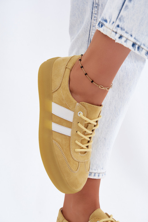 Sneakers gialli in suede con piattaforma Artelle