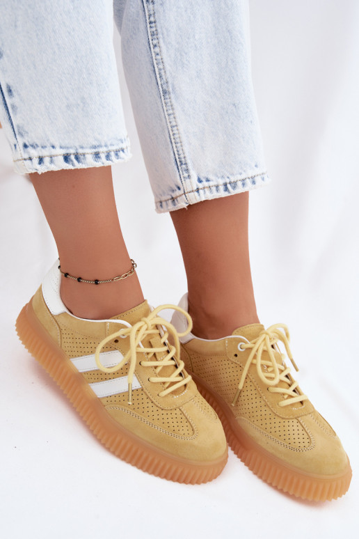 Sneakers gialli in faux suede con piattaforma Coralia