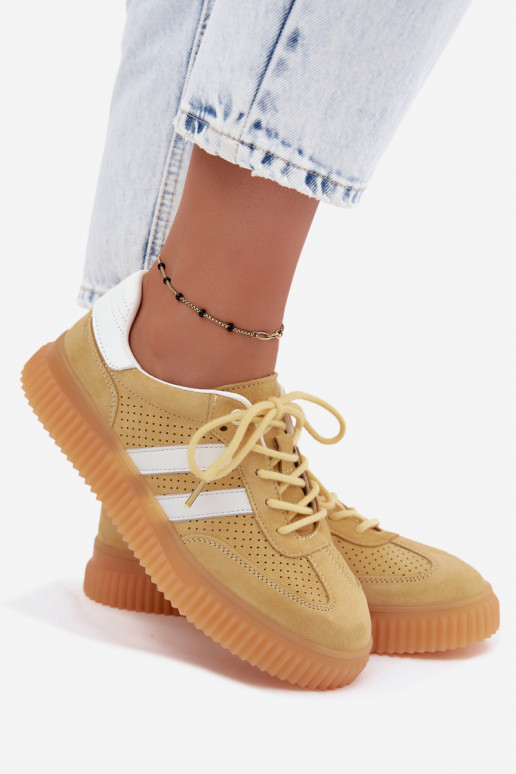 Sneakers gialli in faux suede con piattaforma Coralia