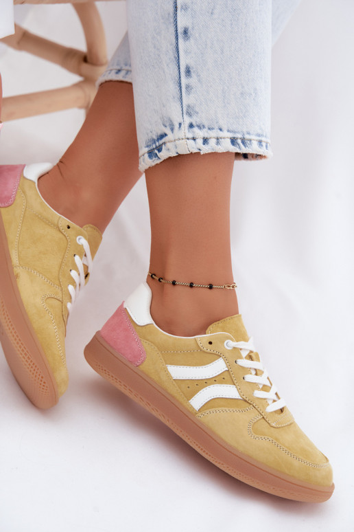 Sneakers gialli in suede con piattaforma Coressa