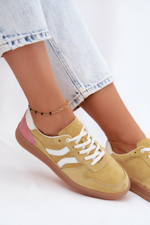 Sneakers gialli in suede con piattaforma Coressa