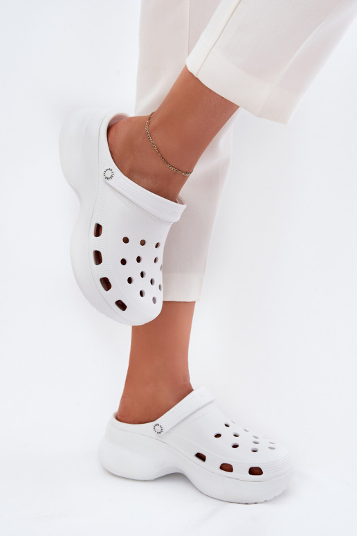 Pantofole da donna con suole chunky alla moda Big Star RR274A119 bianche