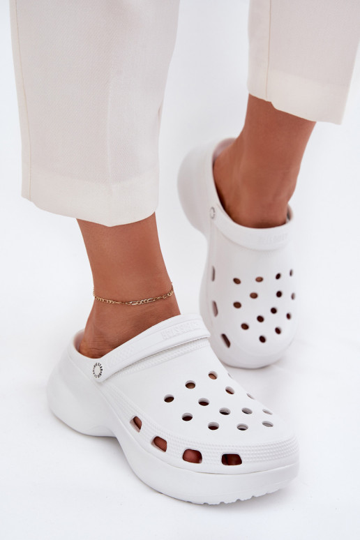 Pantofole da donna con suole chunky alla moda Big Star RR274A119 bianche
