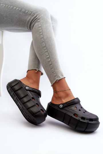 Pantofole leggere da donna con piattaforma in nero Itubia 2